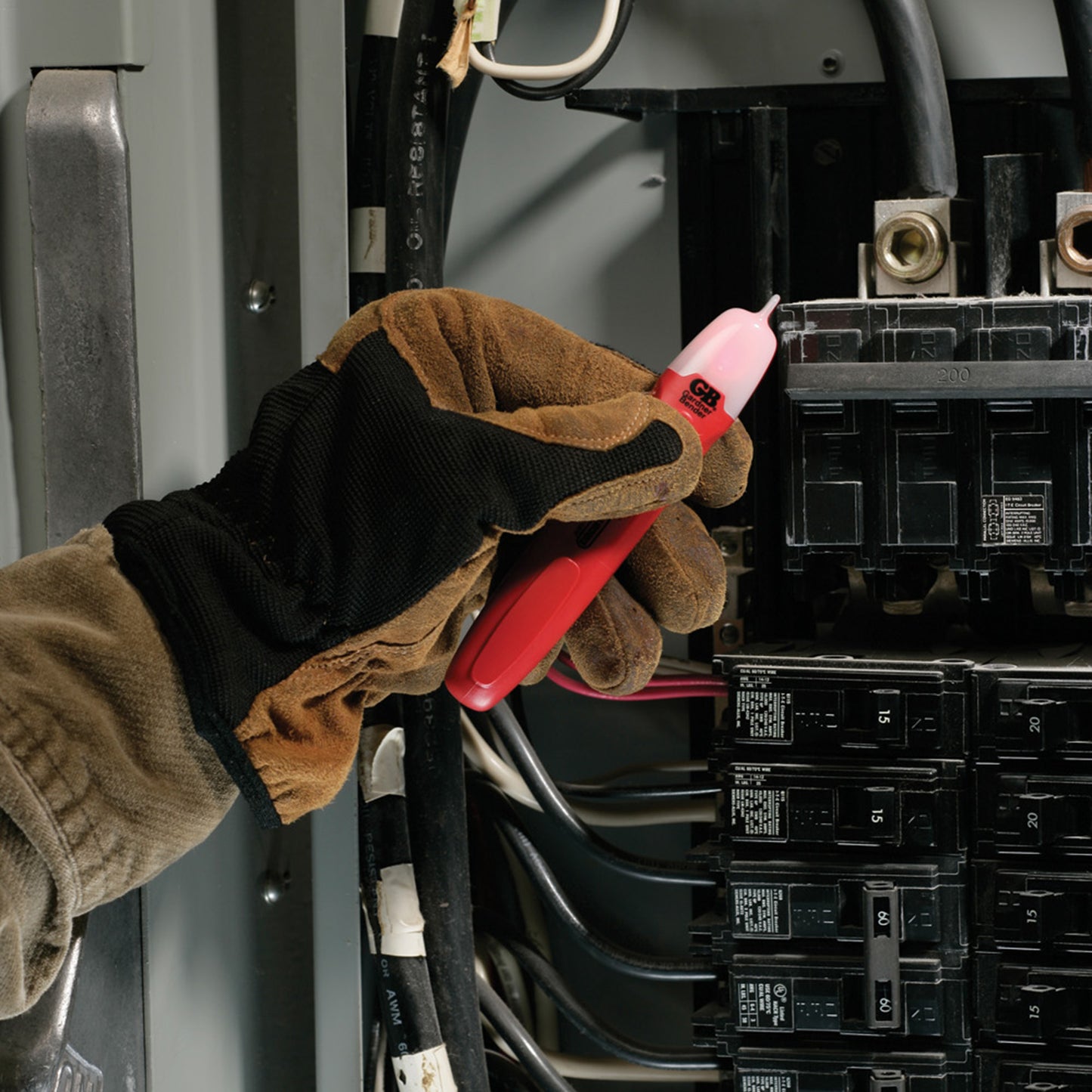 Gardner Bender GVD-3504 Circuit Alert Non-Contact Voltage Detector Tester, Indicates AC Voltage 50-600V