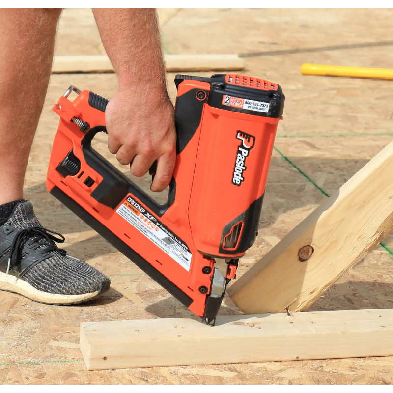 Paslode CFN325XP Cordless XP 30 Degree Li-ion Framing Nailer (906300/30)