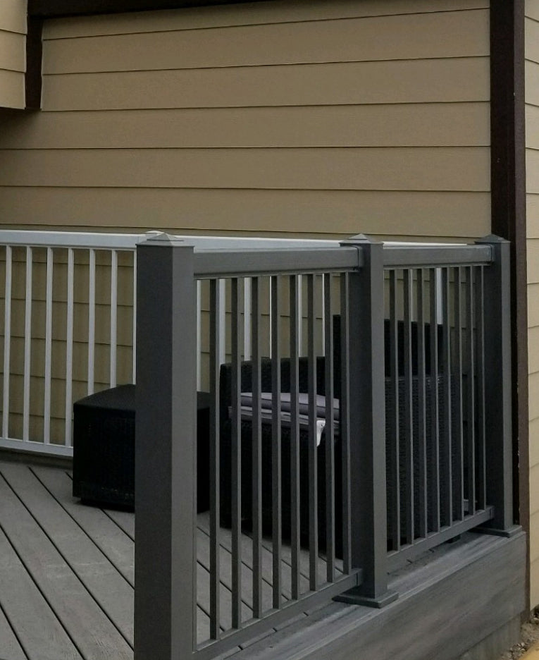 Regal Rail 42" Bronze End Post Feature Deck Photo