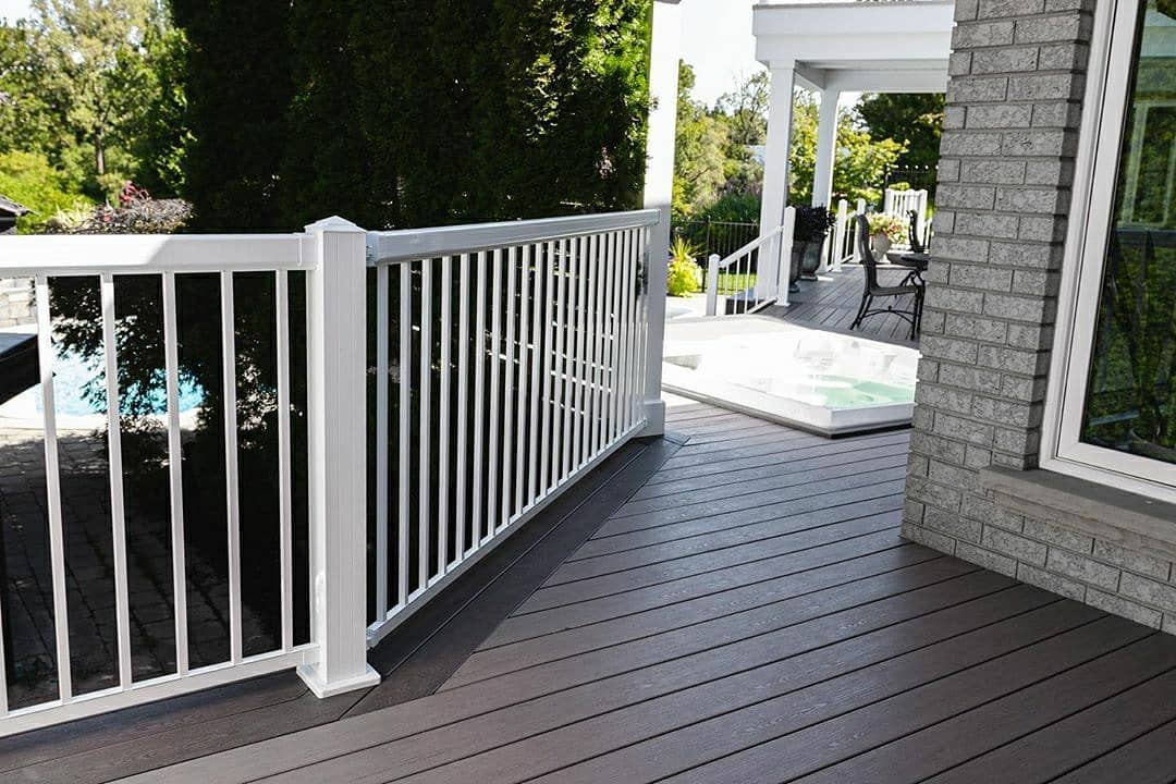 Regal Rail White 6' Aluminum Top and Bottom Hand Rail