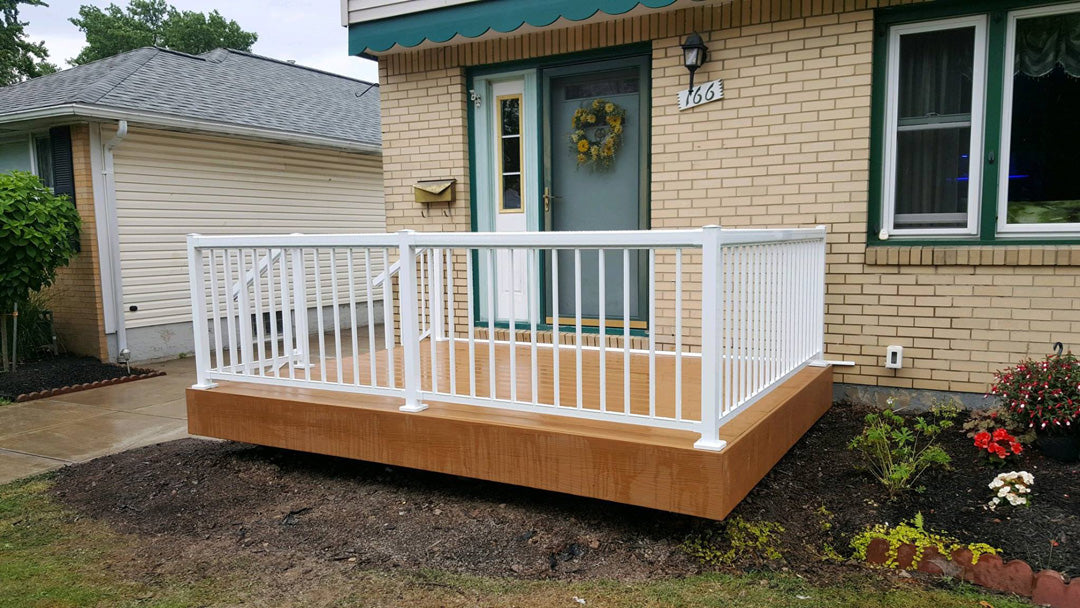 Regal Rail 36" White Aluminum Corner Post Feature Deck Photo 