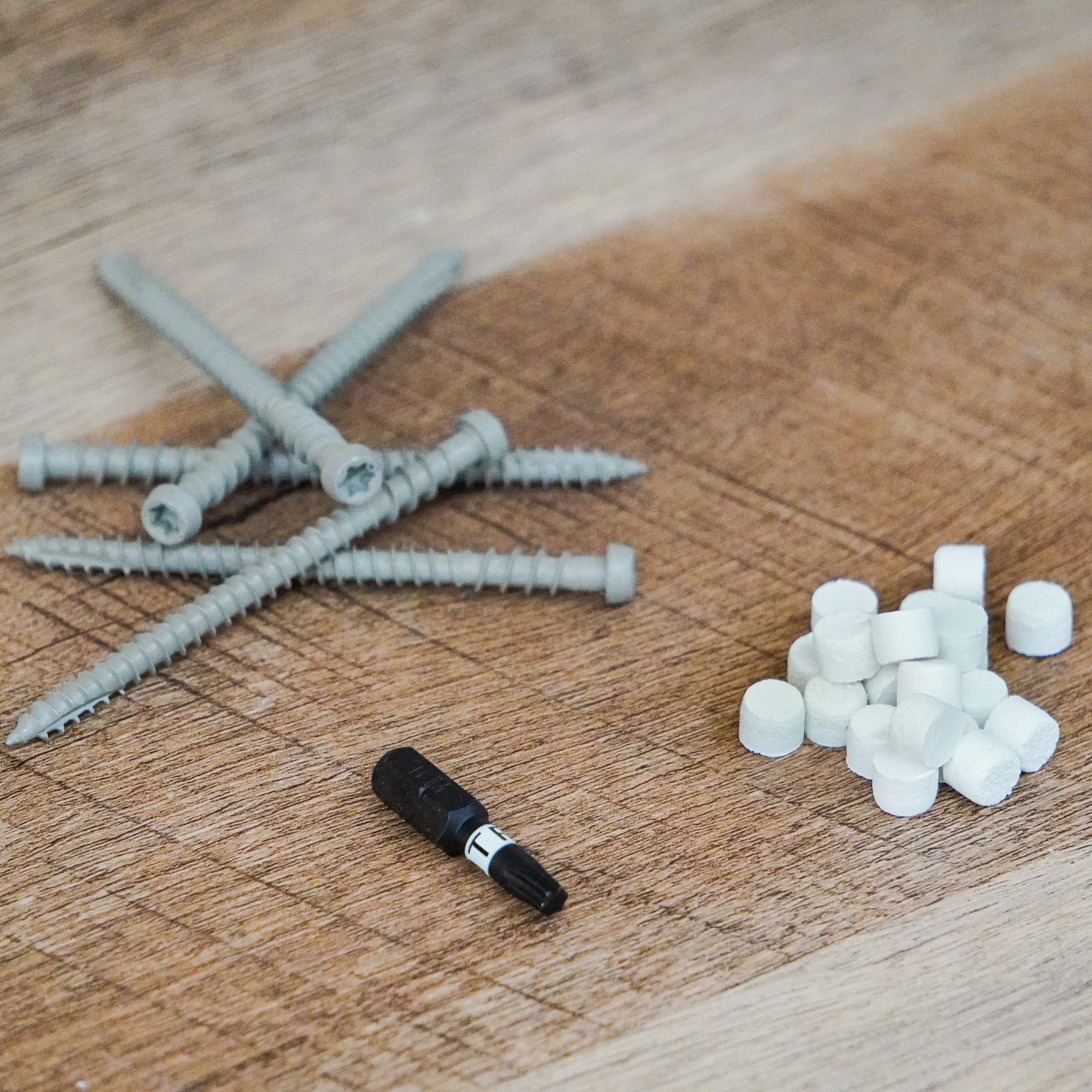Koma Trim Screws Cortex, woodgrain, 50 lf