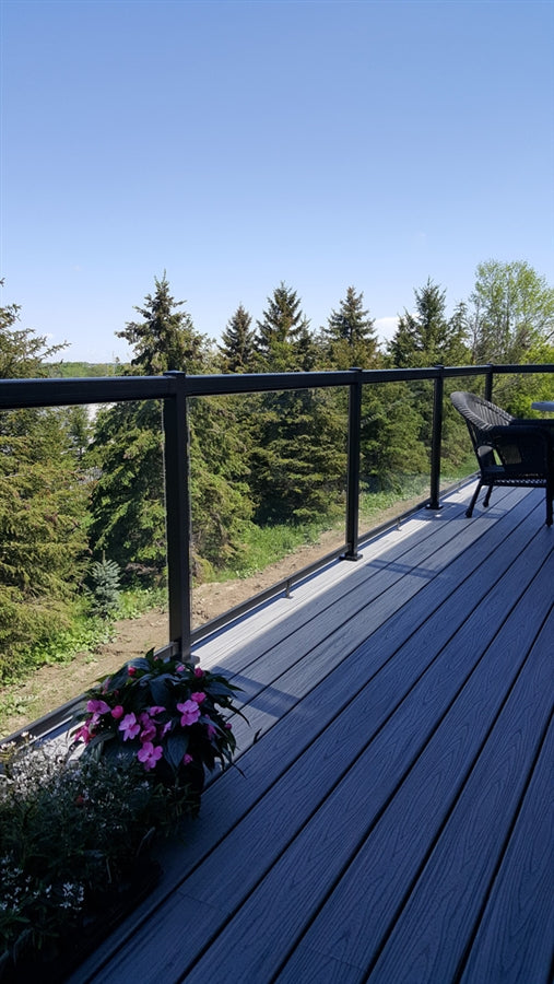 Regal Rail 54 in. Clear Tempered Glass for 36 in. Rail Height Feature Deck Photo